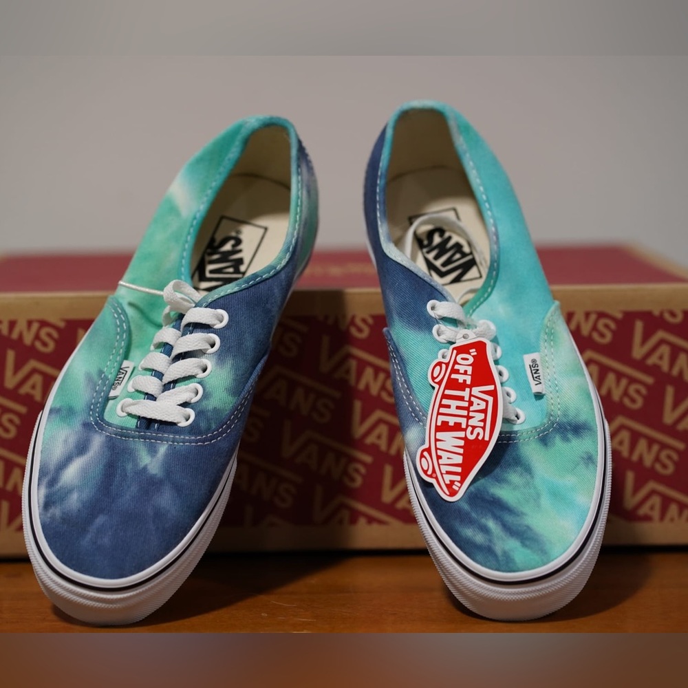 Vans Woman’s Authentic Blue Washed Tie Dye W 8.5 M 7
